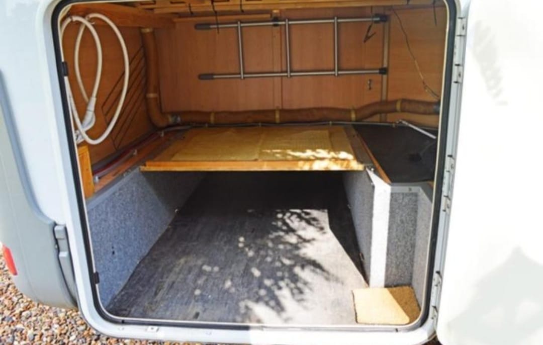 Autocaravana vista lateral